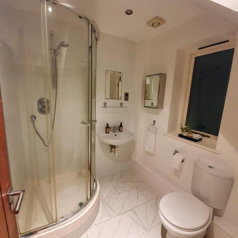 Spacious Beautiful And Warm Cottage With Parking Chelmsford Dış mekan fotoğraf