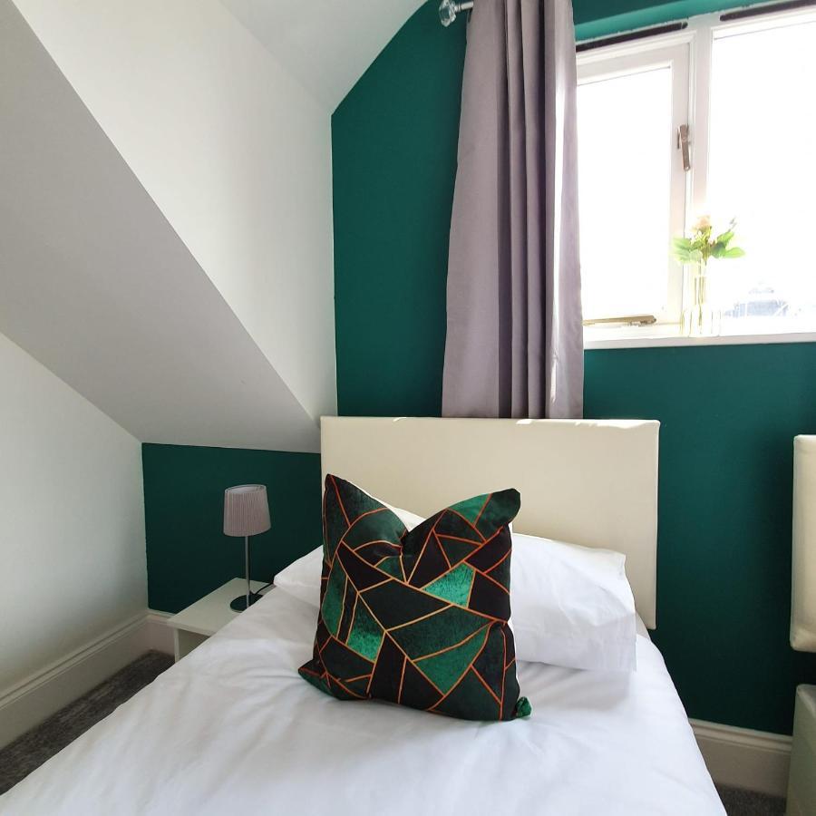 Spacious Beautiful And Warm Cottage With Parking Chelmsford Dış mekan fotoğraf